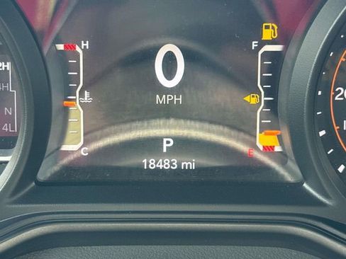 Used 2024 Jeep Wrangler Unlimited Sahara AWD/4WD image 33
