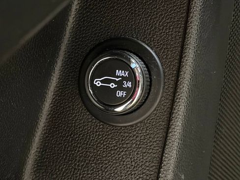 Used 2021 Chevrolet Traverse RS image 50