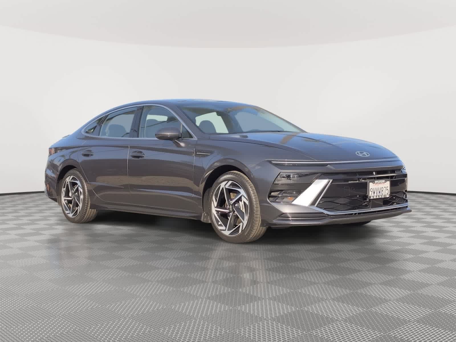 Used 2025 Hyundai Sonata SEL FWD image 3