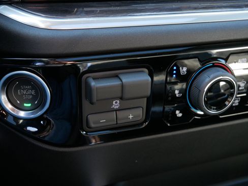 New 2026 Chevrolet Silverado 3500 LTZ w/ LTZ Premium Package image 13