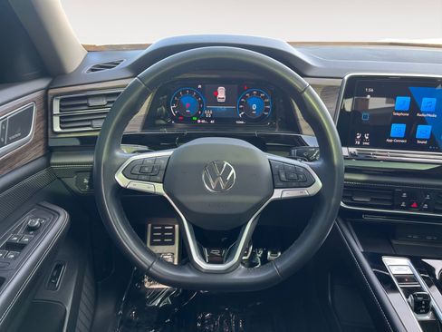 Certified 2024 Volkswagen Atlas SEL Premium R-Line image 13