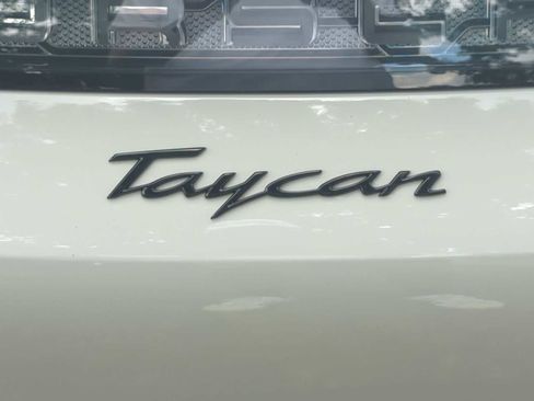Used 2025 Porsche Taycan image 12
