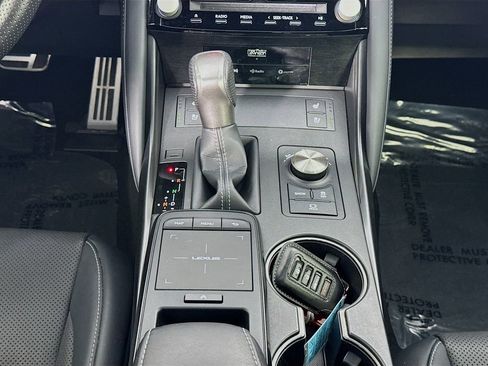 Used 2022 Lexus IS 350 F Sport image 40