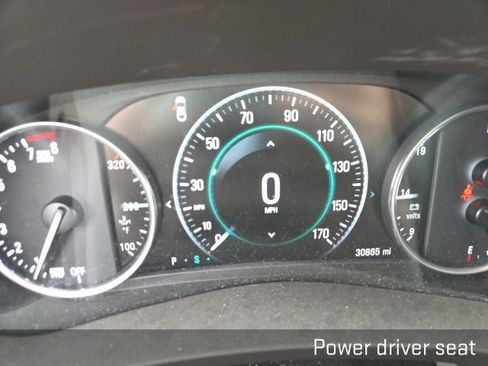 Used 2018 Buick LaCrosse Preferred image 12