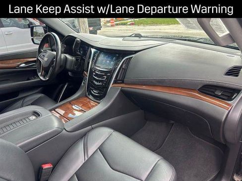 Used 2020 Cadillac Escalade Luxury image 31