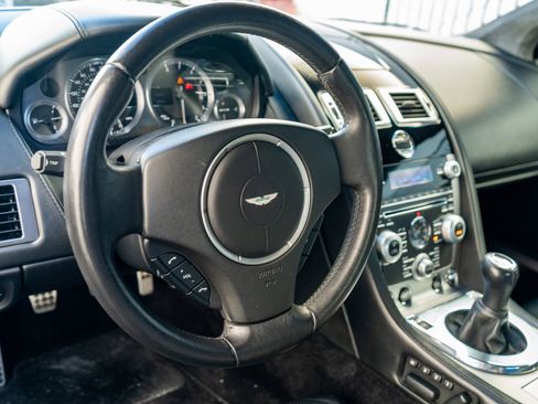 Used 2009 Aston Martin DB9 Volante image 9