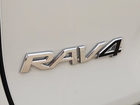 Used 2025 Toyota RAV4 XLE Premium FWD image 12