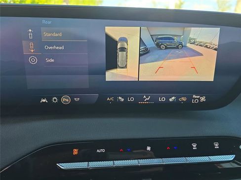 Used 2025 Buick Enclave Sport Touring w/ Power Package FWD image 26
