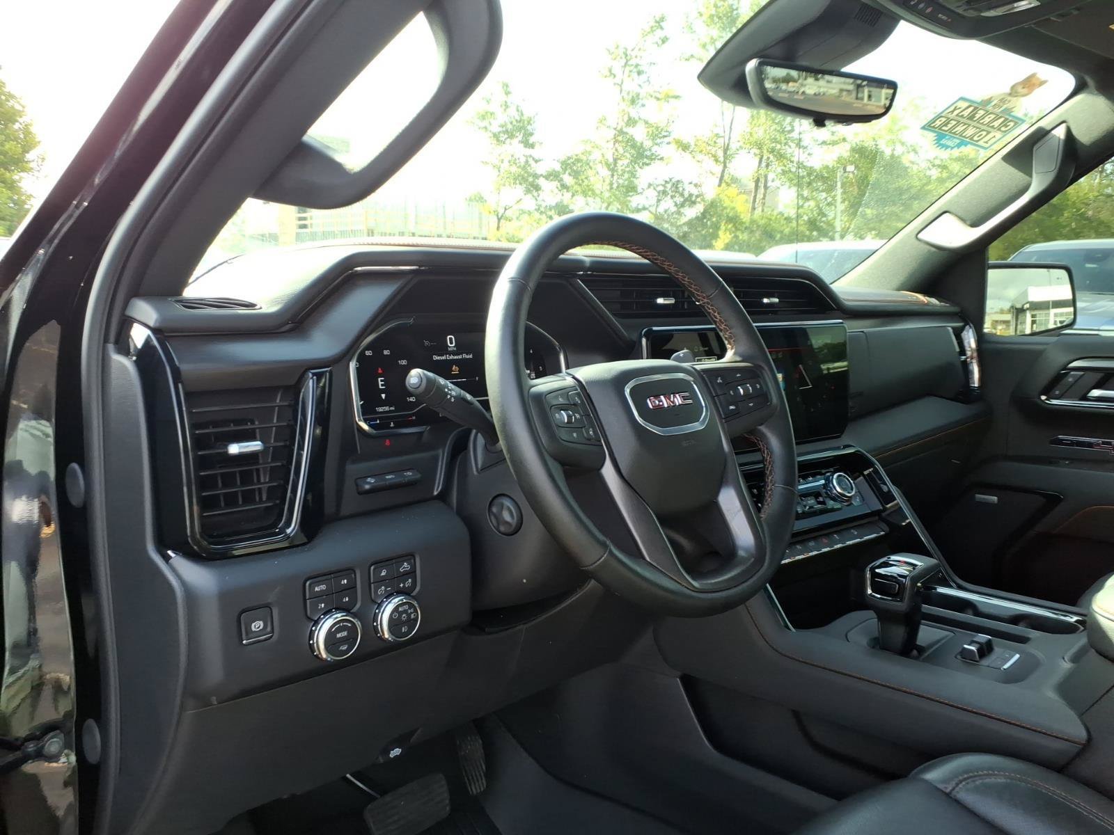 Used 2025 GMC Sierra 1500 AT4 w/ AT4 Premium Package AWD/4WD image 44