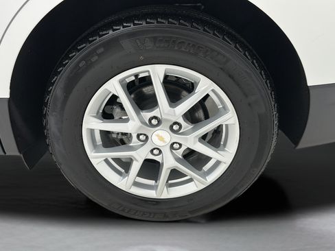 Used 2023 Chevrolet Equinox LT FWD image 8