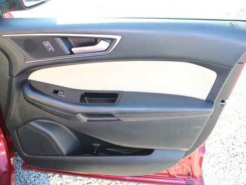 Used 2015 Ford Edge SEL w/ Equipment Group 201A AWD/4WD image 20