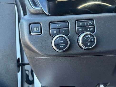 Used 2023 GMC Sierra 1500 SLT w/ SLT Convenience Package image 15