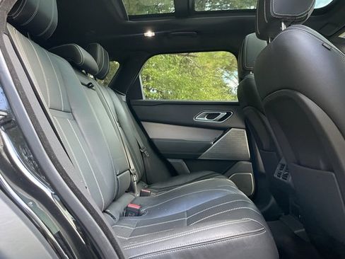 Used 2021 Land Rover Range Rover Velar R-Dynamic S image 18