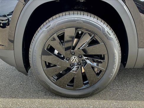 New 2026 Volkswagen Atlas Cross Sport SE AWD/4WD image 8
