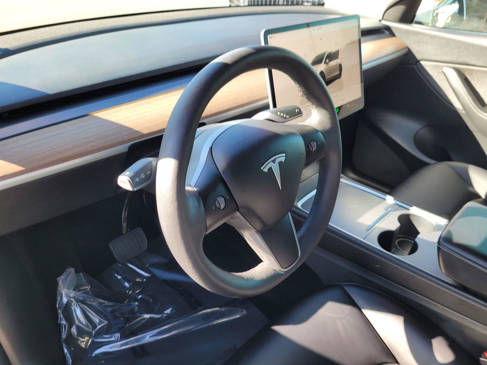 Used 2022 Tesla Model Y Long Range AWD/4WD image 11