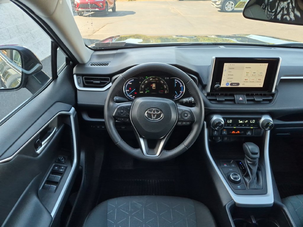 Used 2025 Toyota RAV4 XLE w/ Convenience Package AWD/4WD image 19