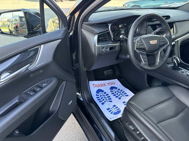 Certified 2024 Cadillac XT5 Premium Luxury w/ LPO, Floor Liner Package AWD/4WD image 15