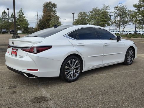 Used 2021 Lexus ES 350 w/ Premium Package image 4