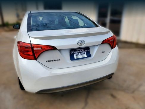 Used 2017 Toyota Corolla SE FWD image 6
