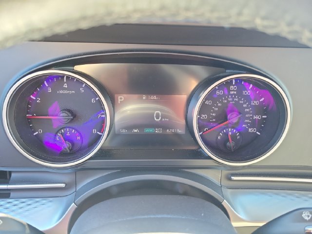 Used 2024 Kia Carnival LX FWD image 15
