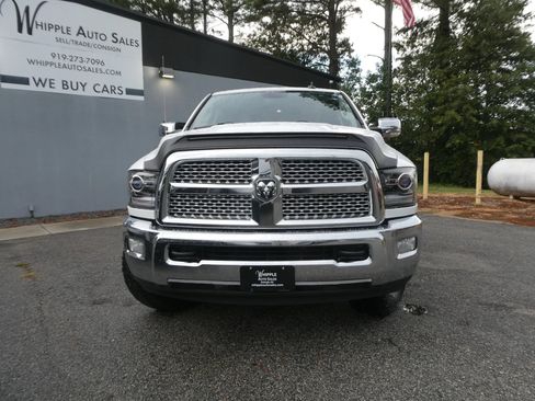 Used 2014 RAM 2500 Laramie w/ Convenience Group AWD/4WD image 2
