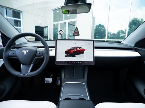 Used 2022 Tesla Model Y Performance AWD/4WD image 42
