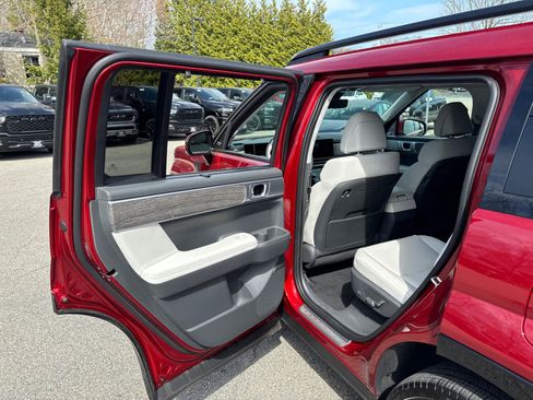 Used 2026 Hyundai Santa Fe Calligraphy image 27