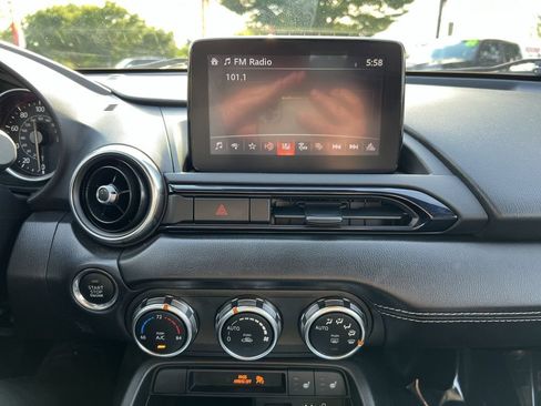 Used 2020 MAZDA MX-5 Miata Grand Touring RWD image 17