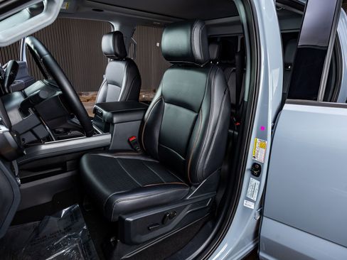 Used 2025 Ford F250 Lariat w/ Lariat Ultimate Package image 29