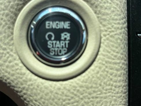 Used 2016 Ford Taurus SEL w/ Equipment Group 201A FWD image 40