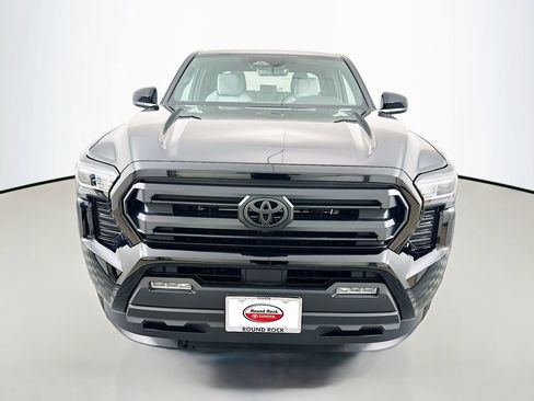 Certified 2025 Toyota Tacoma SR5 image 2