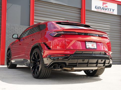 Used 2023 Lamborghini Urus S image 5