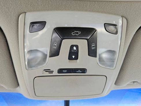 Used 2014 Toyota Sienna XLE FWD image 46