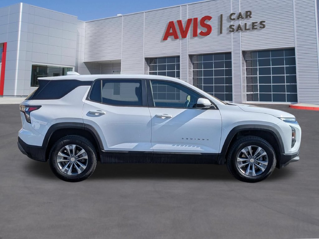 Used 2025 Chevrolet Equinox LT AWD/4WD image 5