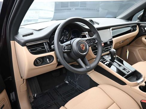 New 2026 Porsche Macan AWD/4WD image 4
