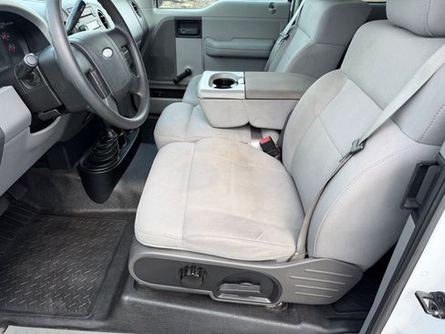 Used 2006 Ford F150 STX AWD/4WD image 9