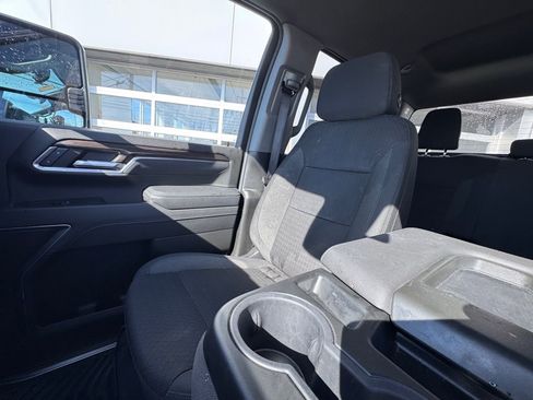 Used 2025 Chevrolet Silverado 2500 LT w/ Convenience Package image 20