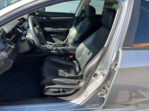 Used 2020 Honda Civic Touring image 12