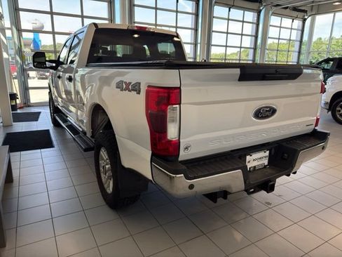 Used 2018 Ford F250 XLT w/ Camper Package AWD/4WD image 46