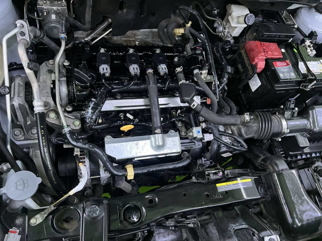 Used 2020 Nissan Kicks S FWD image 28