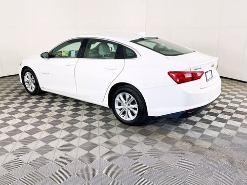 Used 2024 Chevrolet Malibu LT FWD image 5