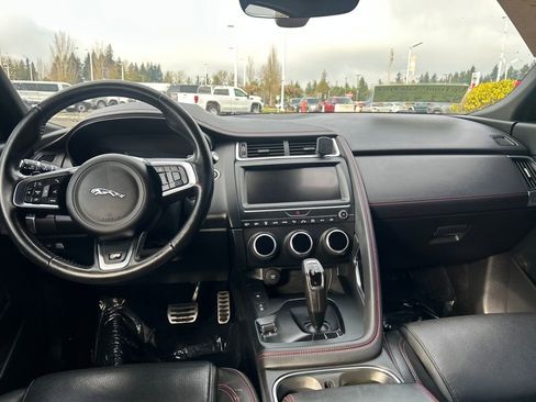 Used 2020 Jaguar E-PACE Checkered Flag image 6