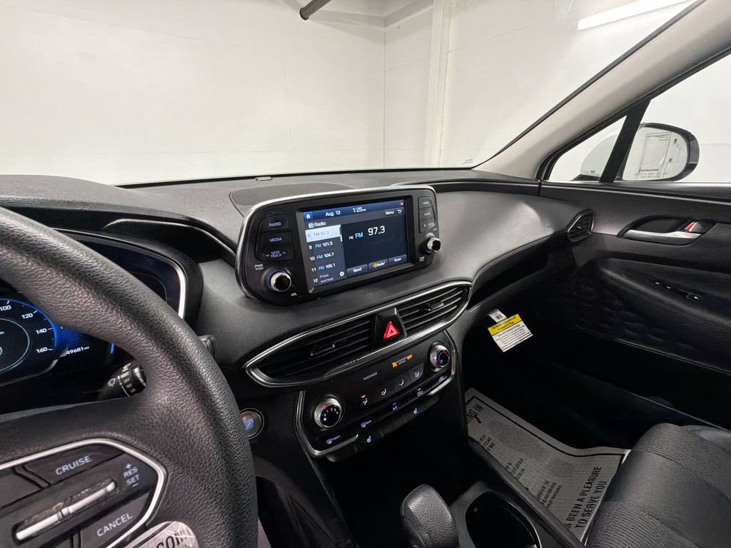 Used 2020 Hyundai Santa Fe SEL FWD image 17