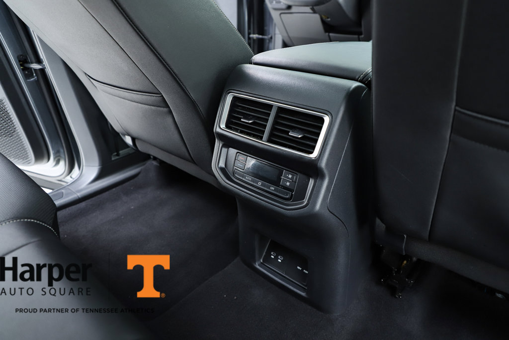 New 2025 Volkswagen Atlas SE w/ Panoramic Sunroof Package FWD image 39