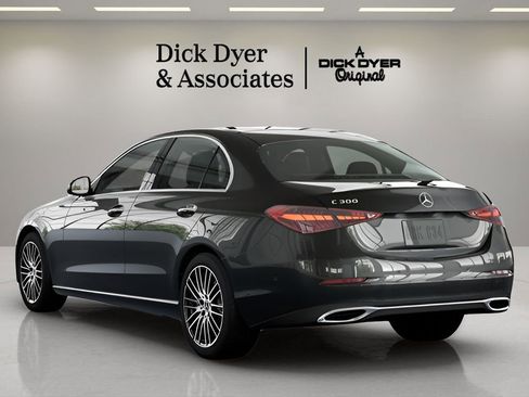 Used 2025 Mercedes-Benz C 300 Sedan image 7