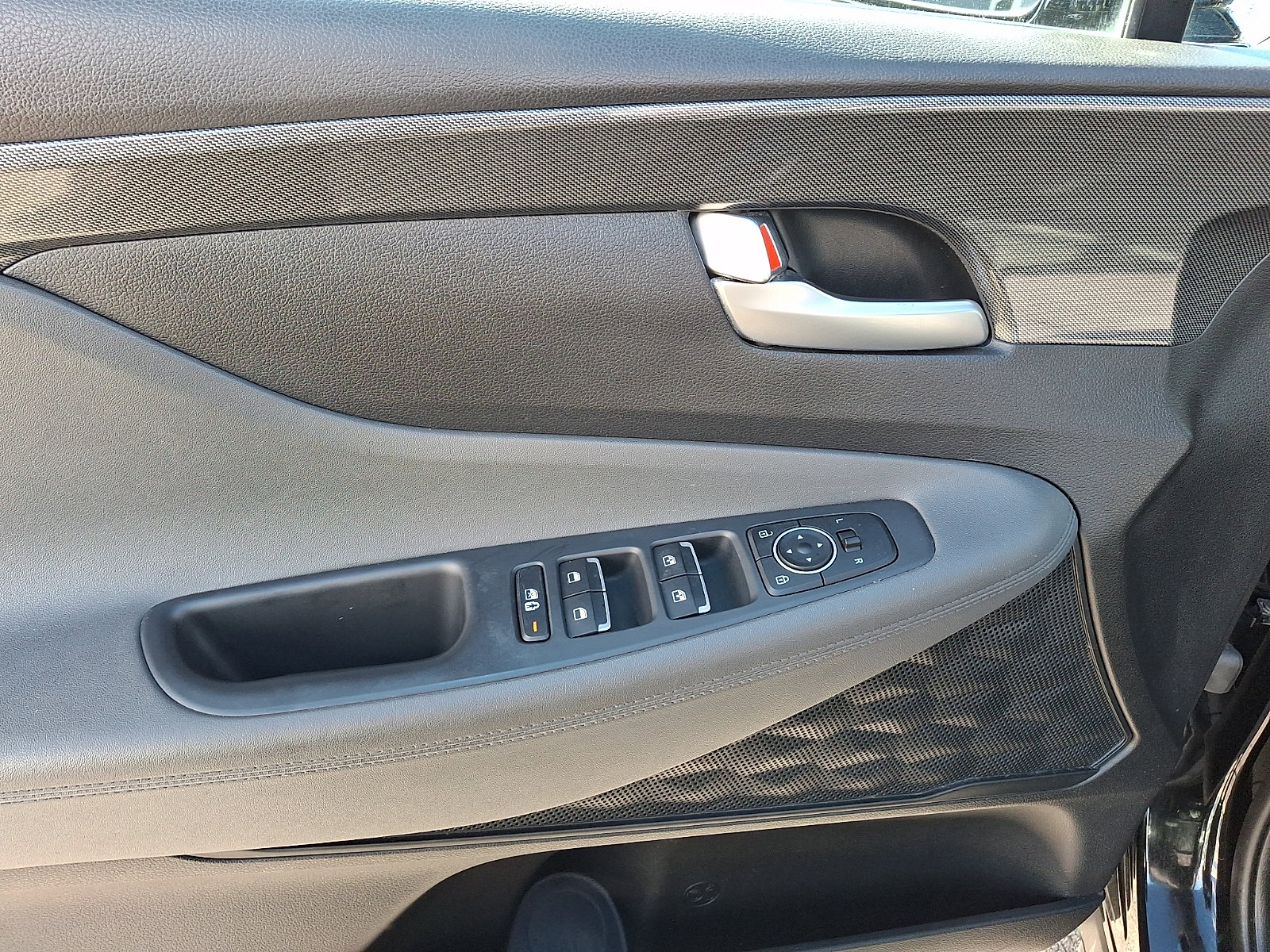 Used 2023 Hyundai Santa Fe SEL AWD/4WD image 13