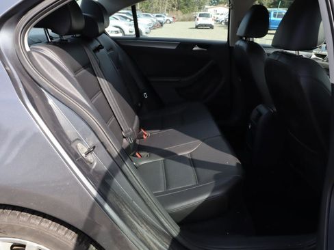 Used 2014 Volkswagen Jetta TDI image 8