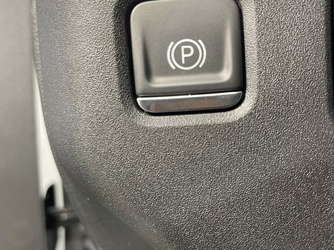 Used 2024 Chevrolet Silverado 1500 LT image 28