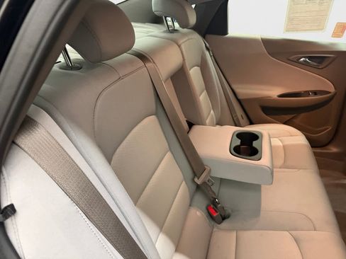 Used 2025 Chevrolet Malibu LT image 16