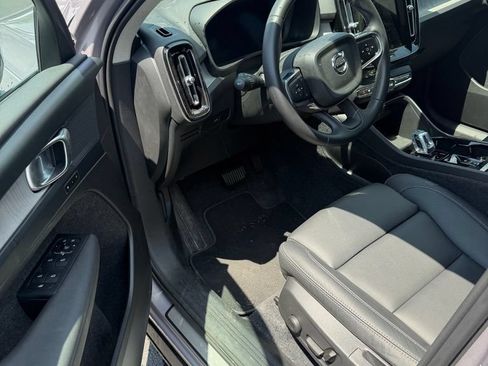 Used 2026 Volvo XC40 B5 Plus w/ Protection Package Premier AWD/4WD image 4